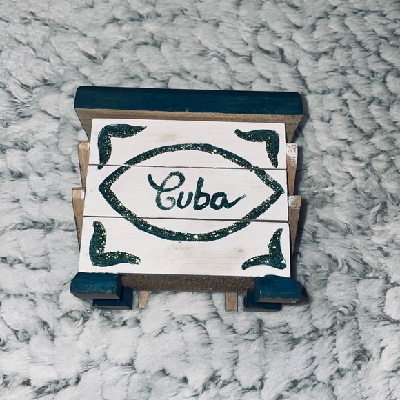 Wooden 3 tier Cuba keepsake momento - Picture 6 of 12